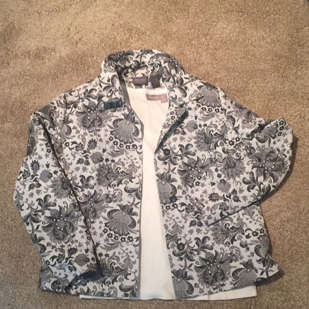 Chico’s size one grey and white brocade jacket